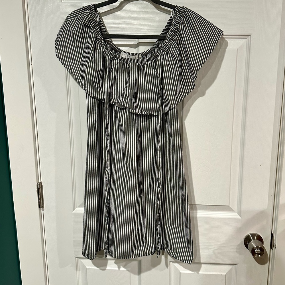 Potter’s Pot Striped Off-Shoulder Women’s Dress - Gray & White Small